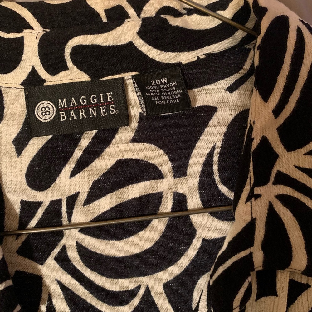 buttoned up blouse - Picture 2 of 5